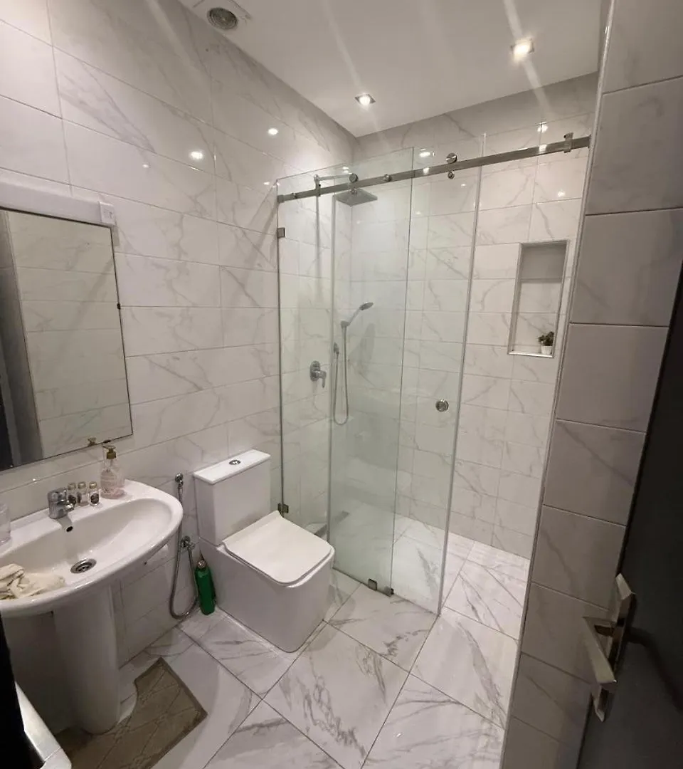 Appartement Central Familial Avec Grande Terrasse Casablanca Marokkó